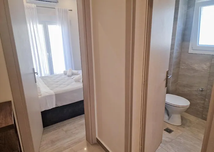 Modern 2 - Bedroom Penthouse In Appartamento Salonicco