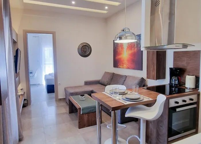 Modern 2 - Bedroom Penthouse In