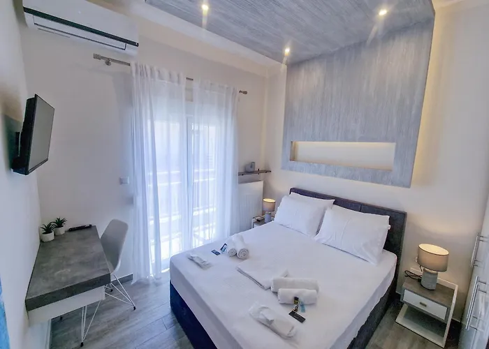 Modern 2 - Bedroom Penthouse In Appartamento