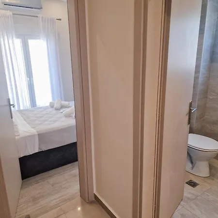 Modern 2 - Bedroom Penthouse In Daire Selanik