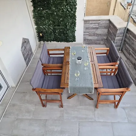 Modern 2 - Bedroom Penthouse In * Selanik