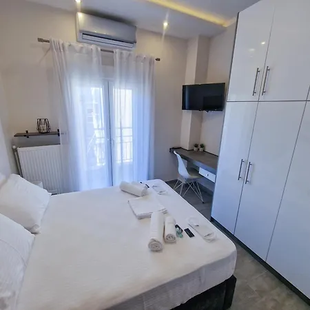 Modern 2 - Bedroom Penthouse In Selanik