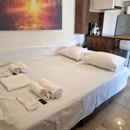 Modern 2 - Bedroom Penthouse In Daire *